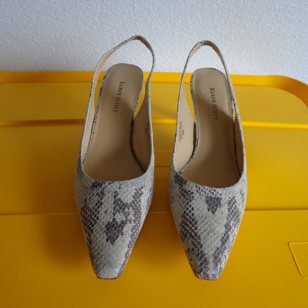Karen Scott slingbacks